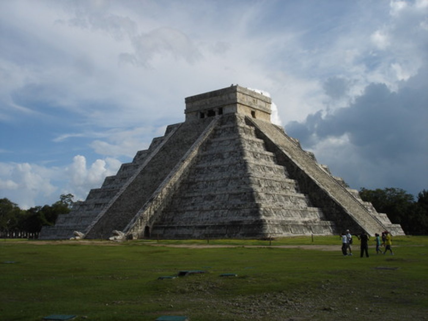 <p>pyramid</p>