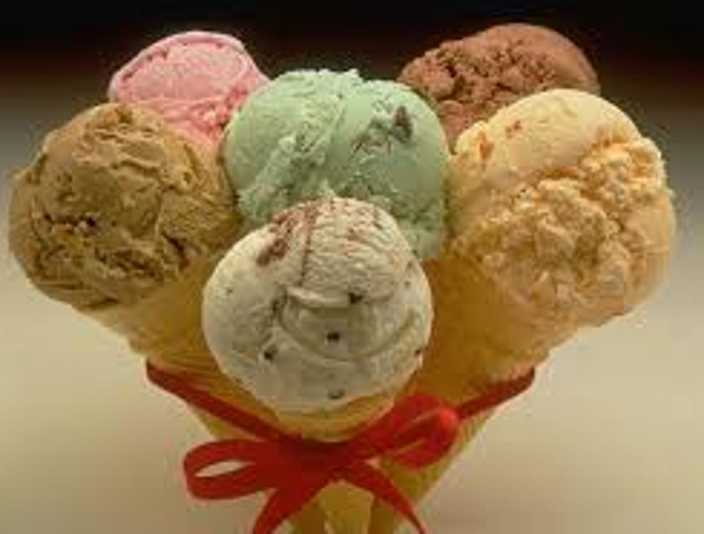 <p>qiú - ball / sphere</p>