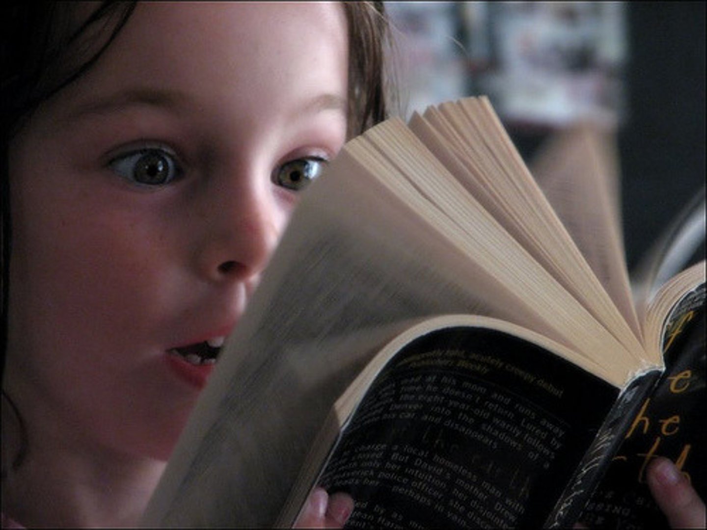 <p>a book or story that is so exciting that you want to read it very quickly</p><p>ex: The rise of sensationalized journalism has transformed complex social crises into a gripping ..., albeit at the cost of nuance.</p>