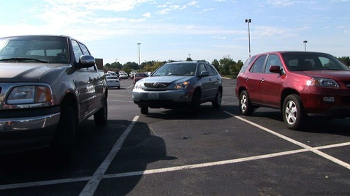 <p>to park</p>