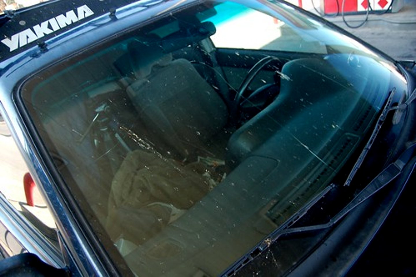 <p>windshield</p>