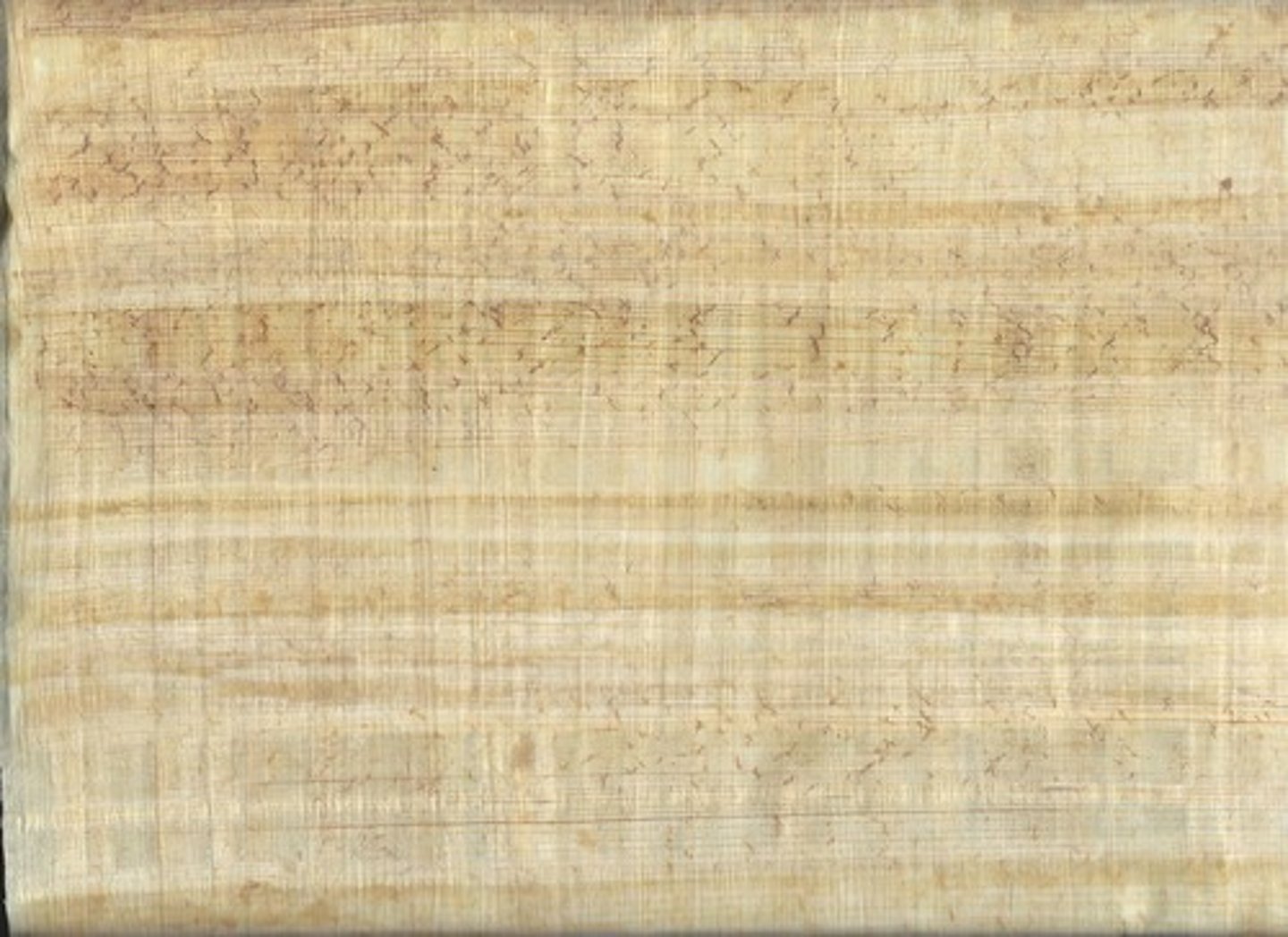 <p>Łodyga rośliny bez miękkiej warstwy, miąższ dzieli się na małe paseczki, potem poprzek i całość zespolone przez uderzanie pałką i suszenie; łączone za pomocą kleju mącznego</p><p>W Egipcie wyłącznie na zwojach</p>