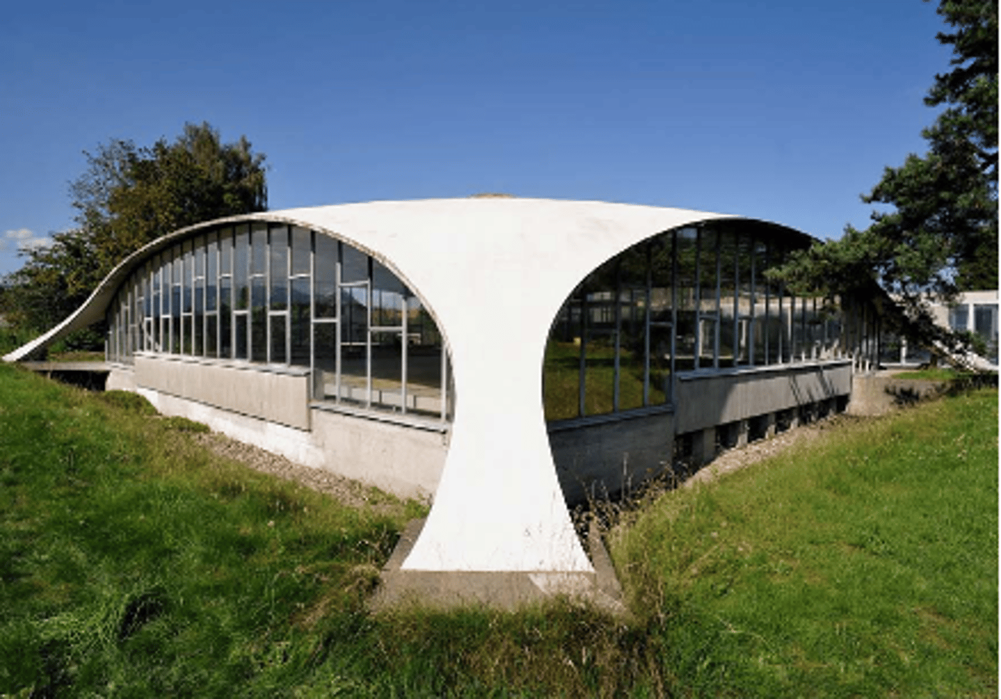 <p>BETON vormactieve structuur</p>