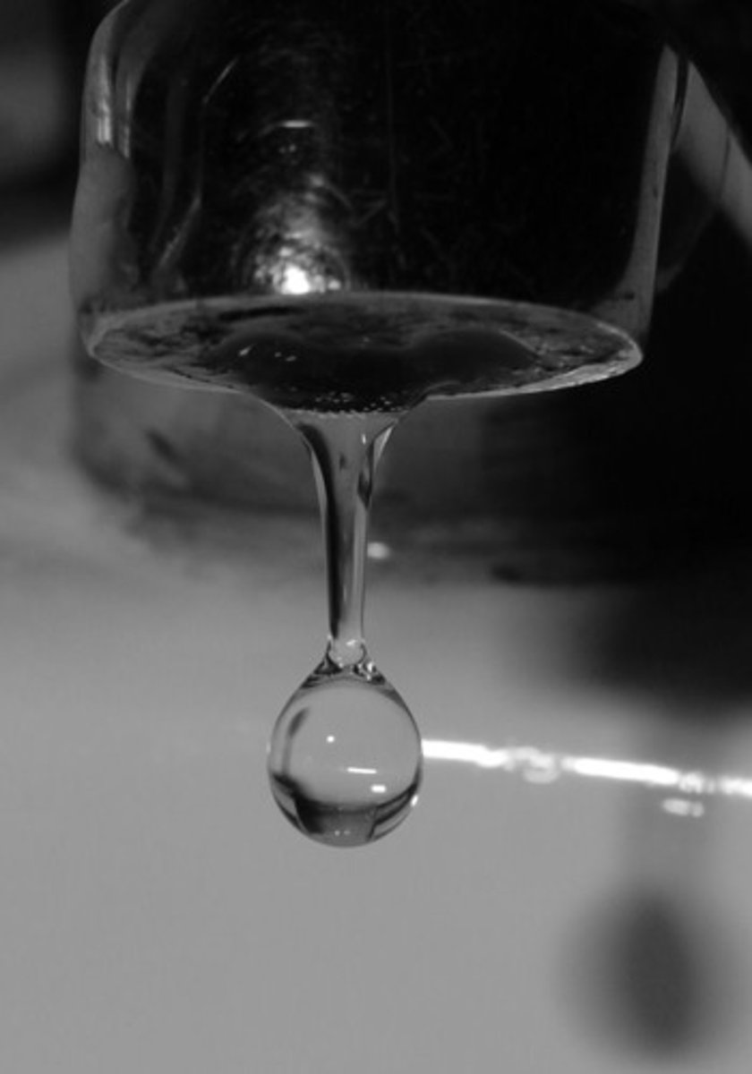 <p>to drip</p>