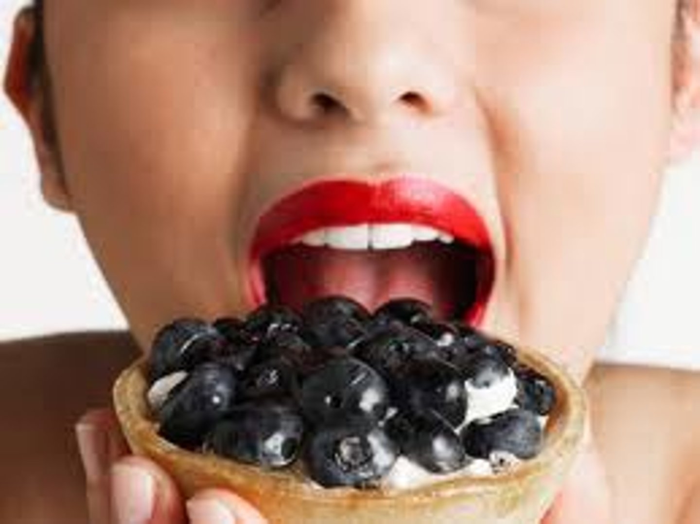 <p>бути солодкоїжкою, любити солодке</p>