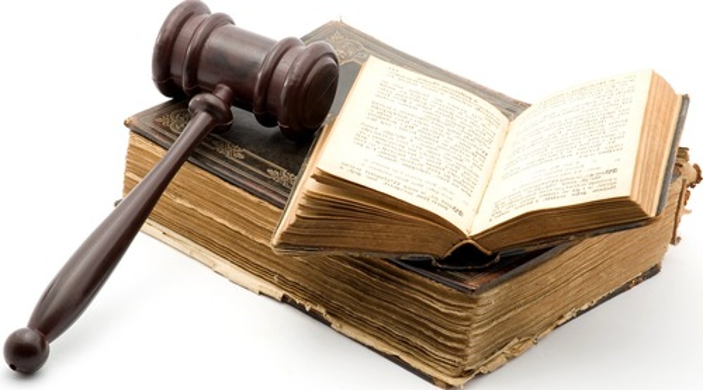 <p>/teɪk ɪˈfekt/ - có hiệu lực - When will this take effect?</p>