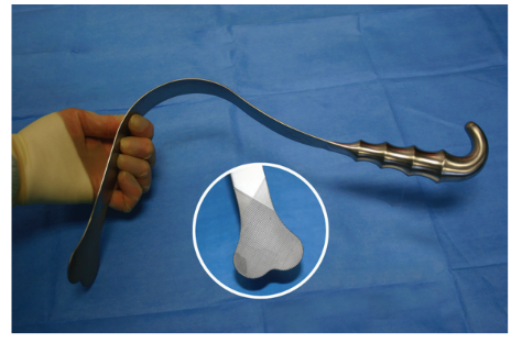 <p>Nickname: Harrington, DCH, transplant dealer</p><p>Use: Retracts deep tissue</p><p>Features: Thin, flat shank, lamb handle, heart-shaped serrated tip without protective piping</p>