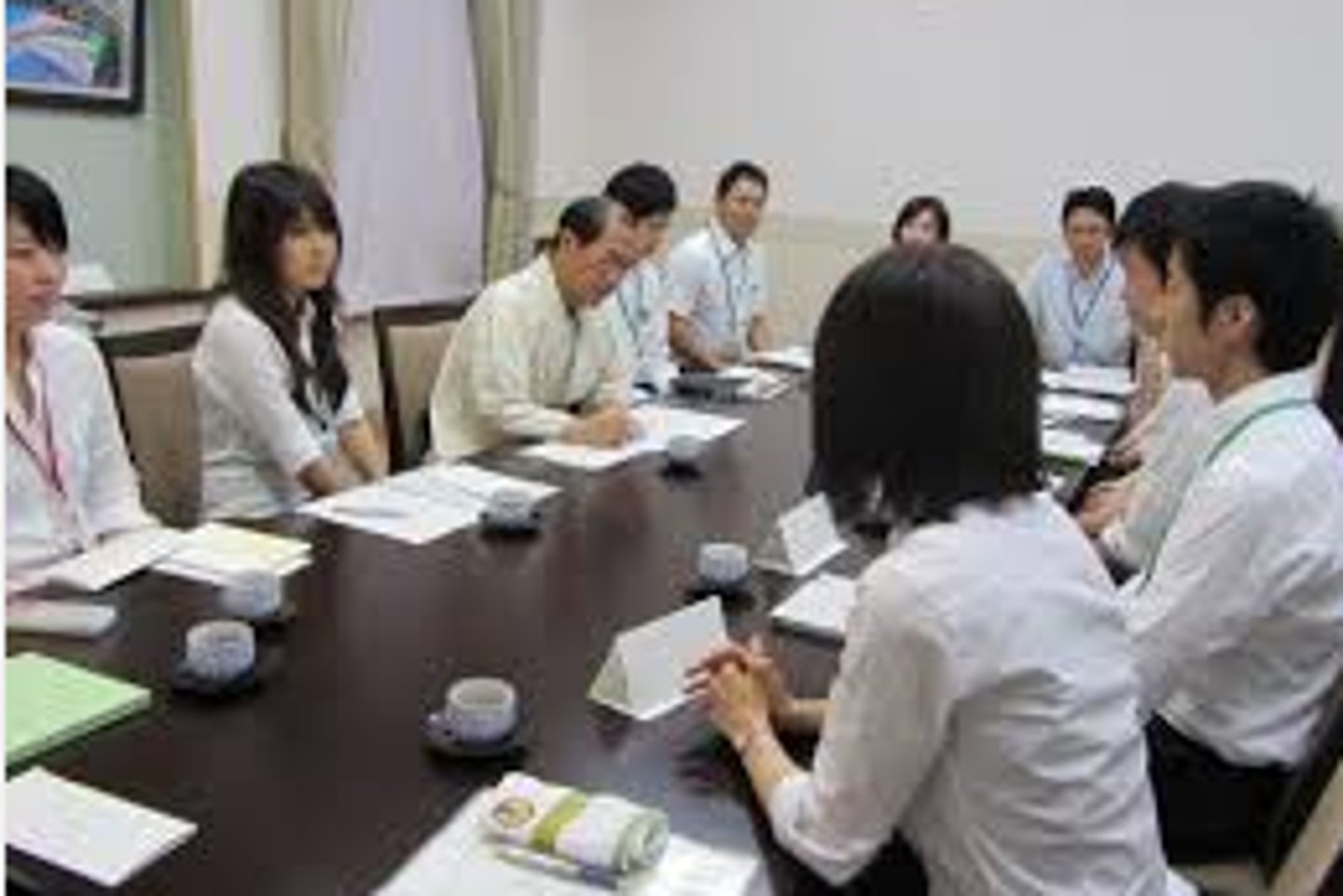 <p>かいぎ<br>meeting</p>
