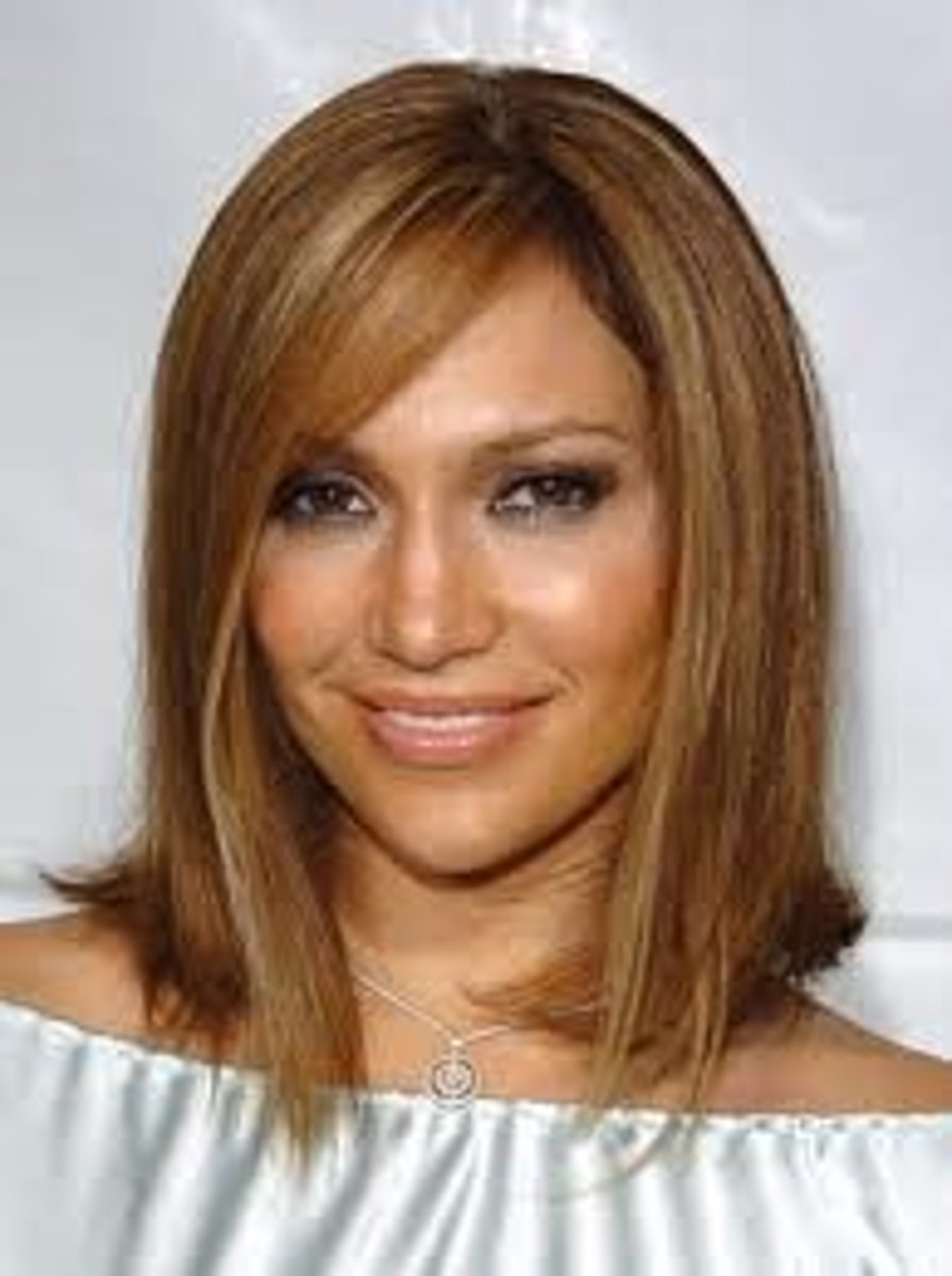 <p>to have chestnut hair</p>