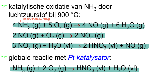 <p>Een methode om salpeterzuur te bereiden:</p><p>katayltische oxidatie van NH3 door luchtzuurstof bij 900°C mbv Pt-katalysator</p>