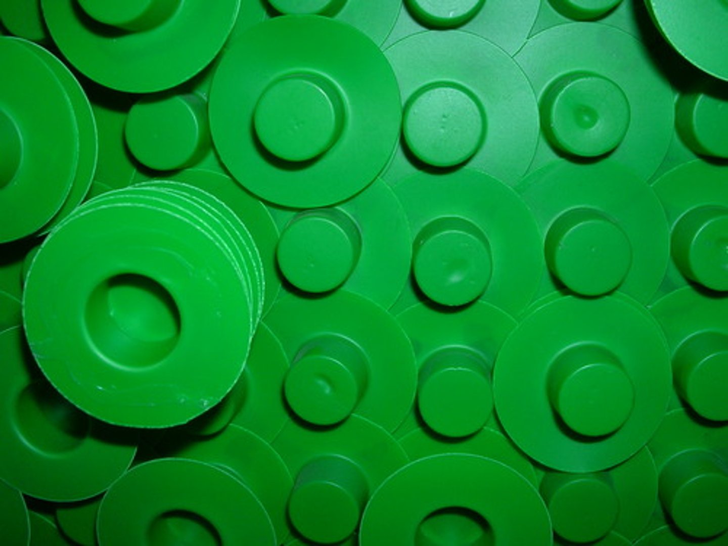 <p>green</p>