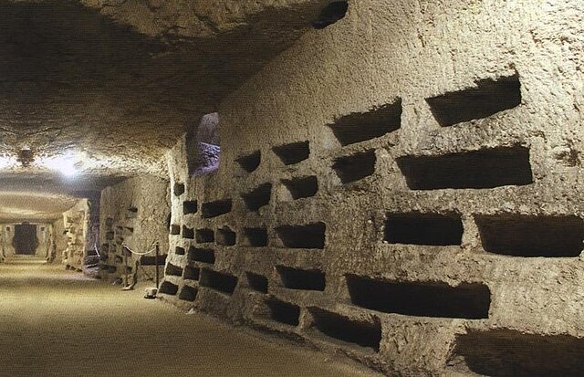 <p>Burial Niches, the spaces that would dig into the walls of <strong>Catacombs </strong>to insert remains of deceased.</p>