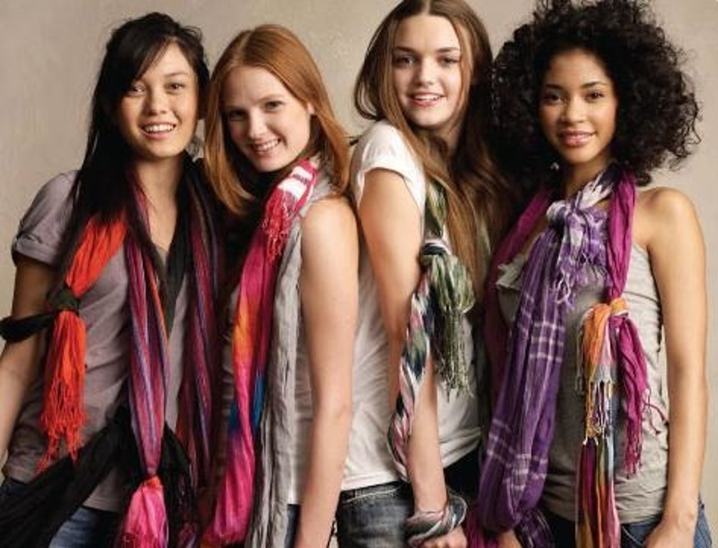 <p>we wear</p>