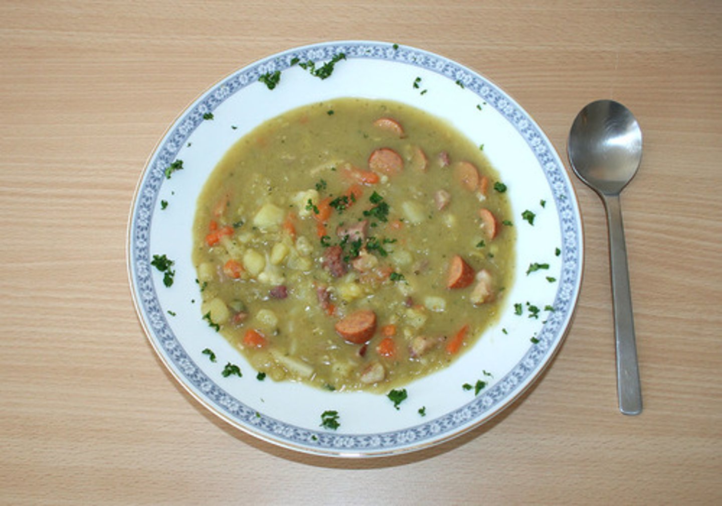 <p>stoofpot met erwten</p>