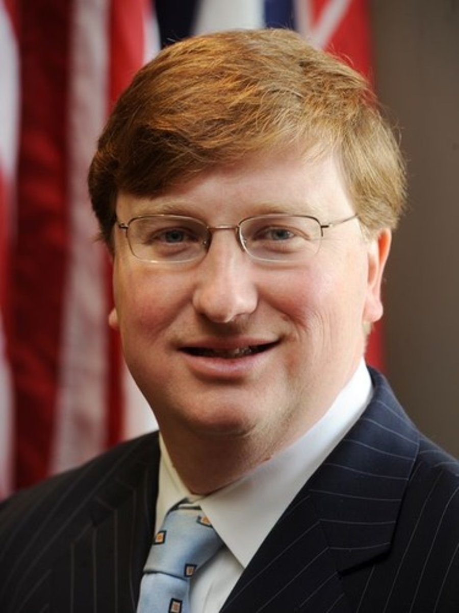 <p>Gov. Tate Reeves (R)</p>