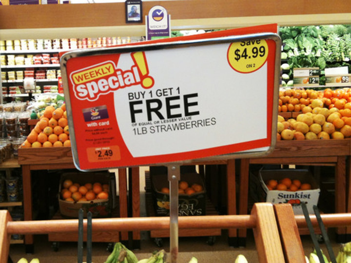 <p>chiêu trò quảng cáo</p>