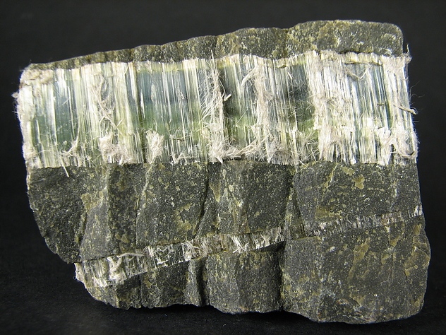 <p>What is this mineral?</p>