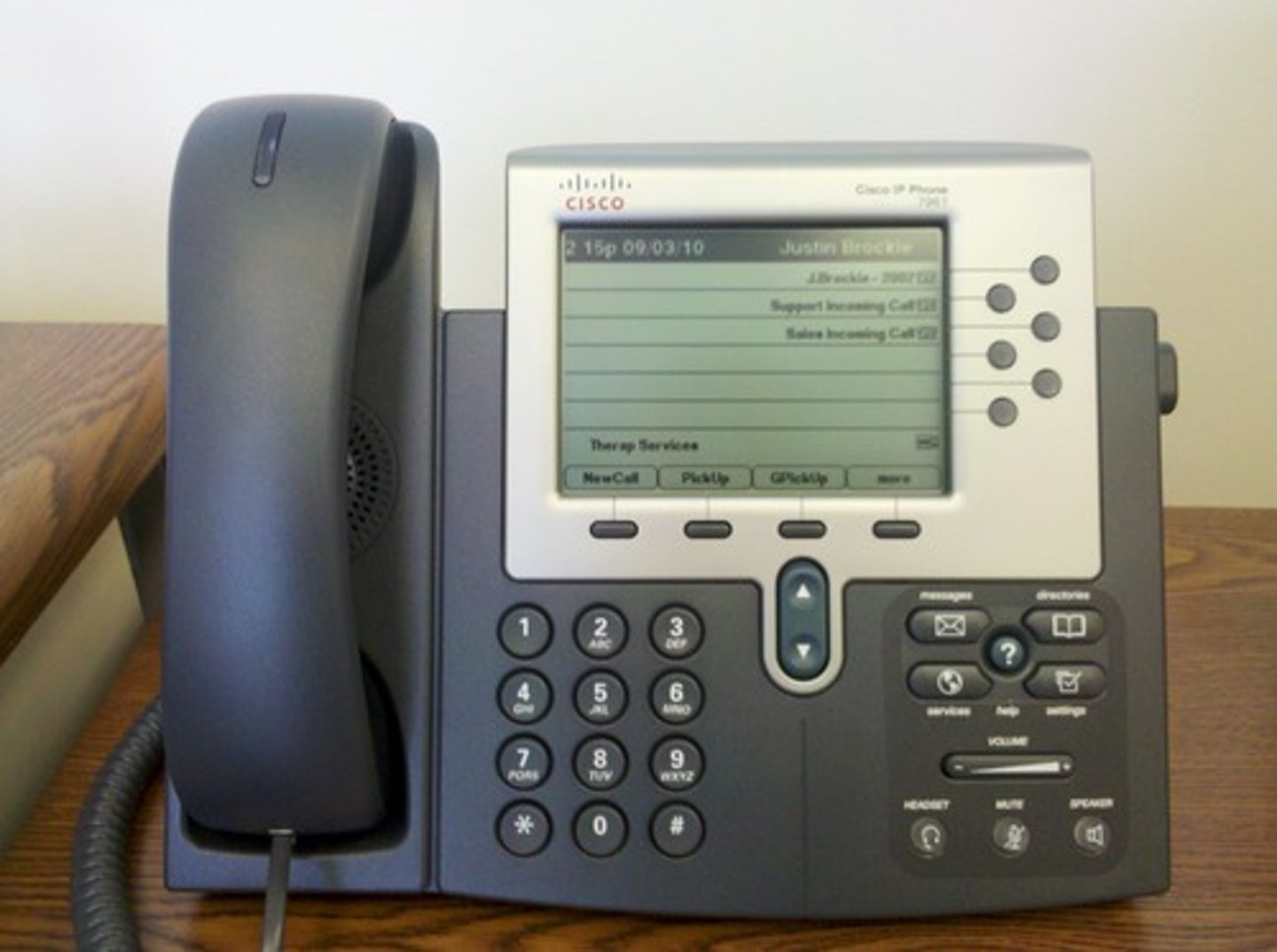 <p>telephone (diànhuà)</p>