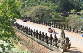 <p><strong>bridge</strong> that embrace the body of seven head snake, about 700 meters long</p>