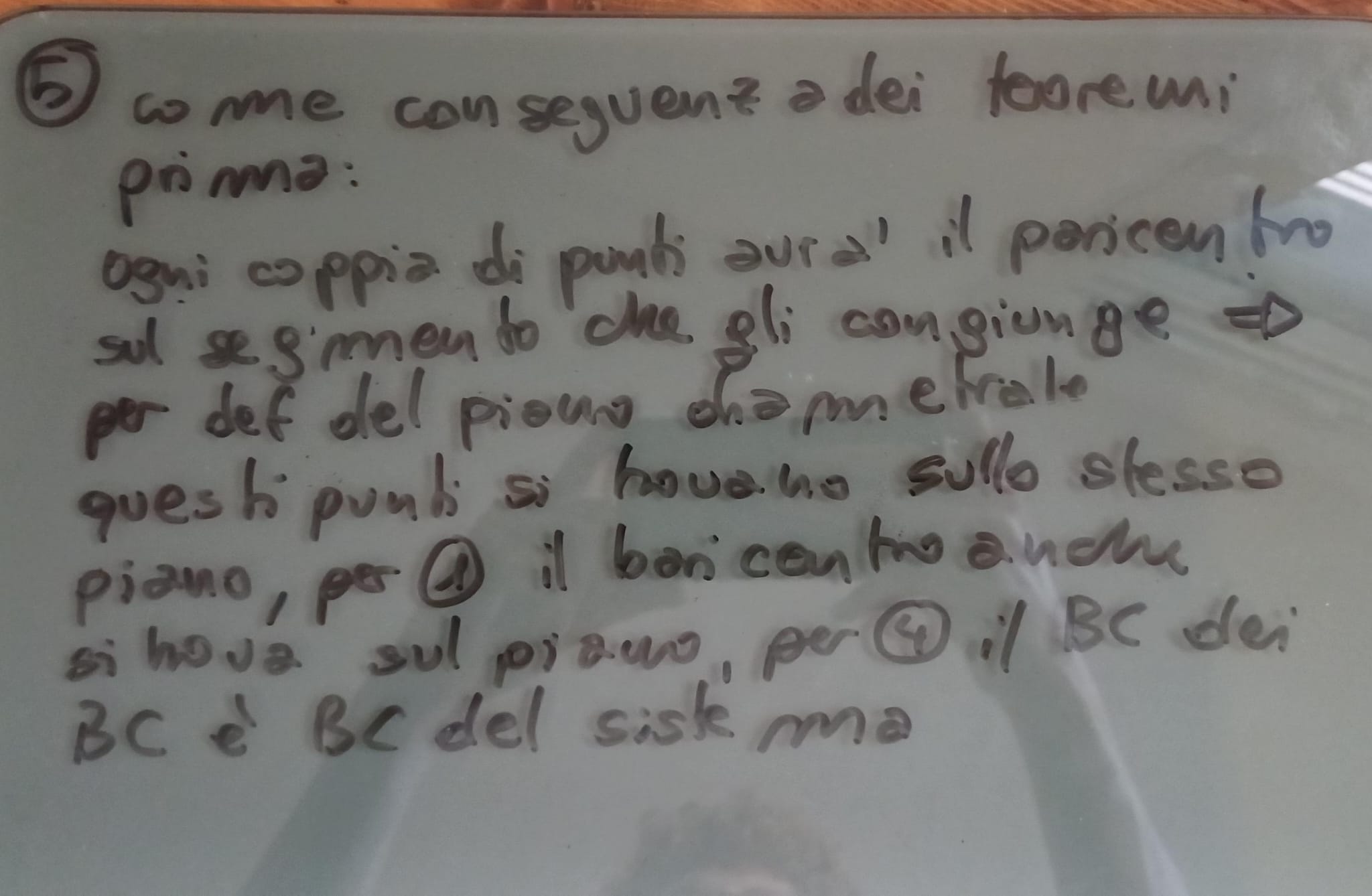 <p>se un corpo  ammette piano diametrale allora il baricentro si trova su di esso</p>