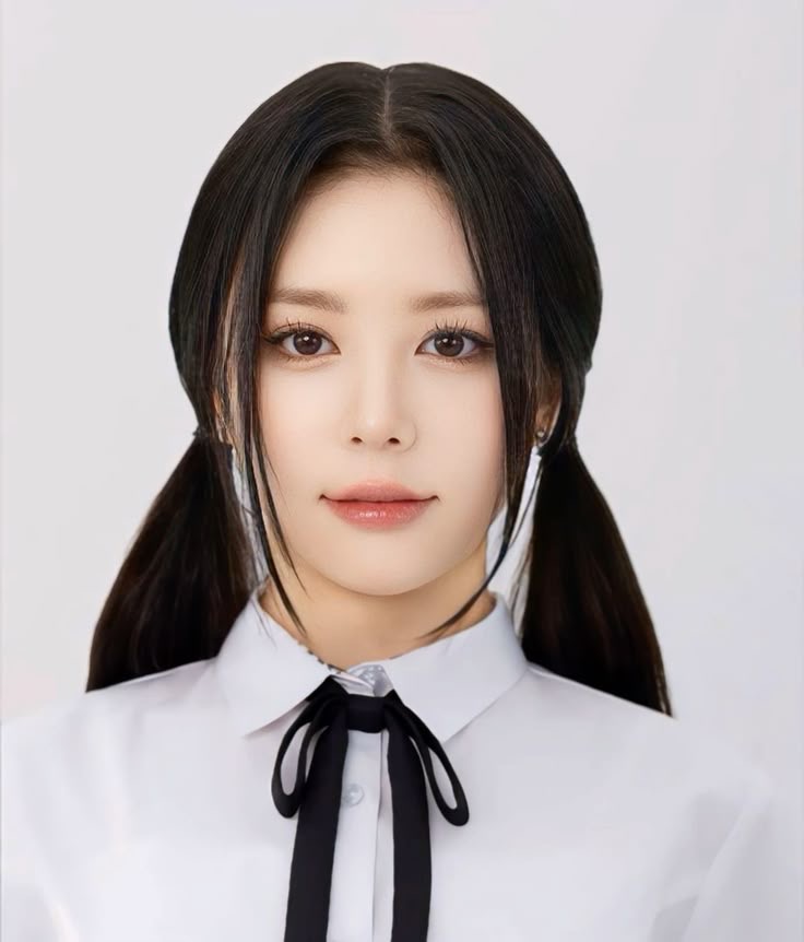 <p>Jeong HyeRin</p>