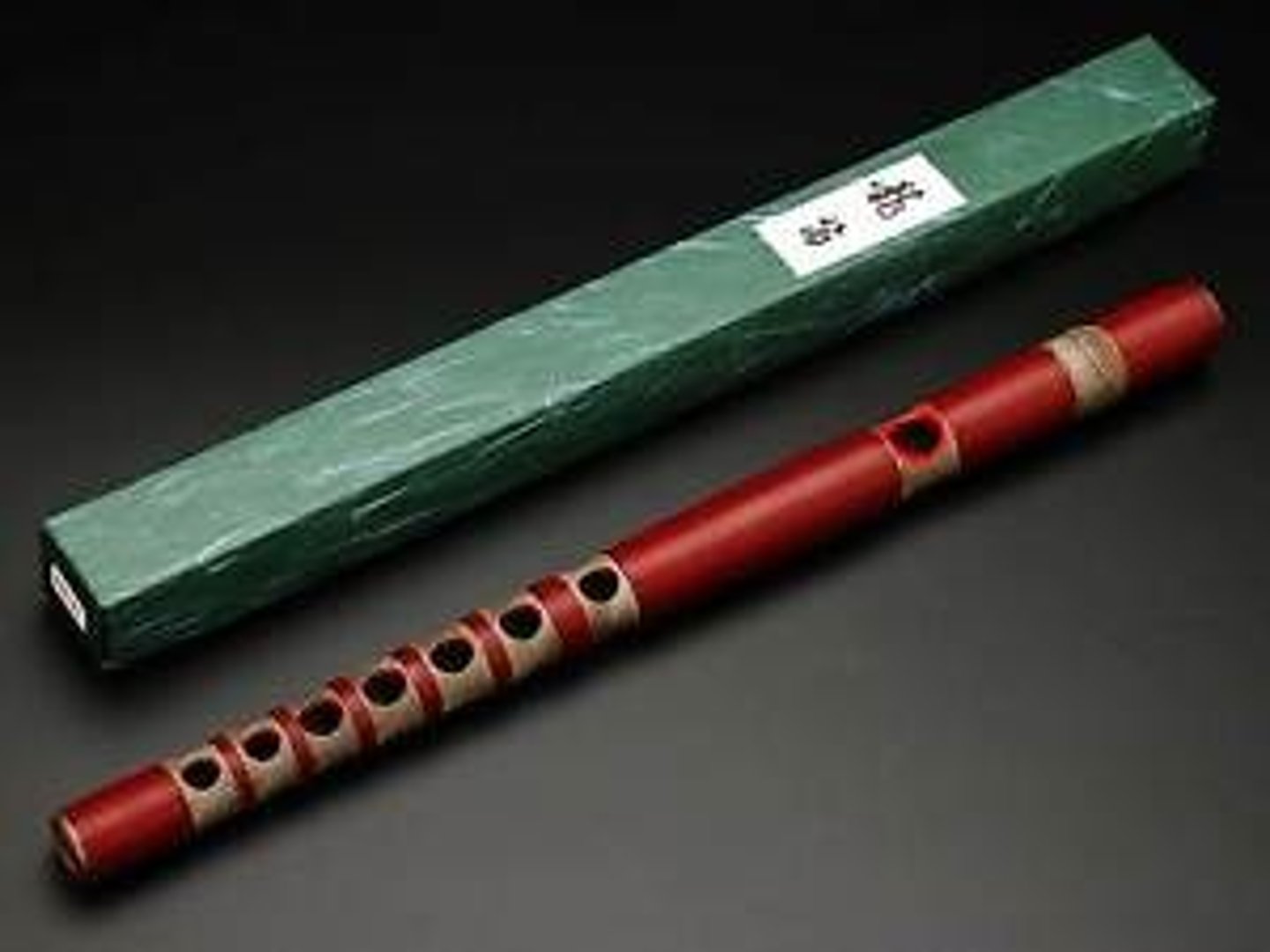 <p>transverse bamboo flute</p>