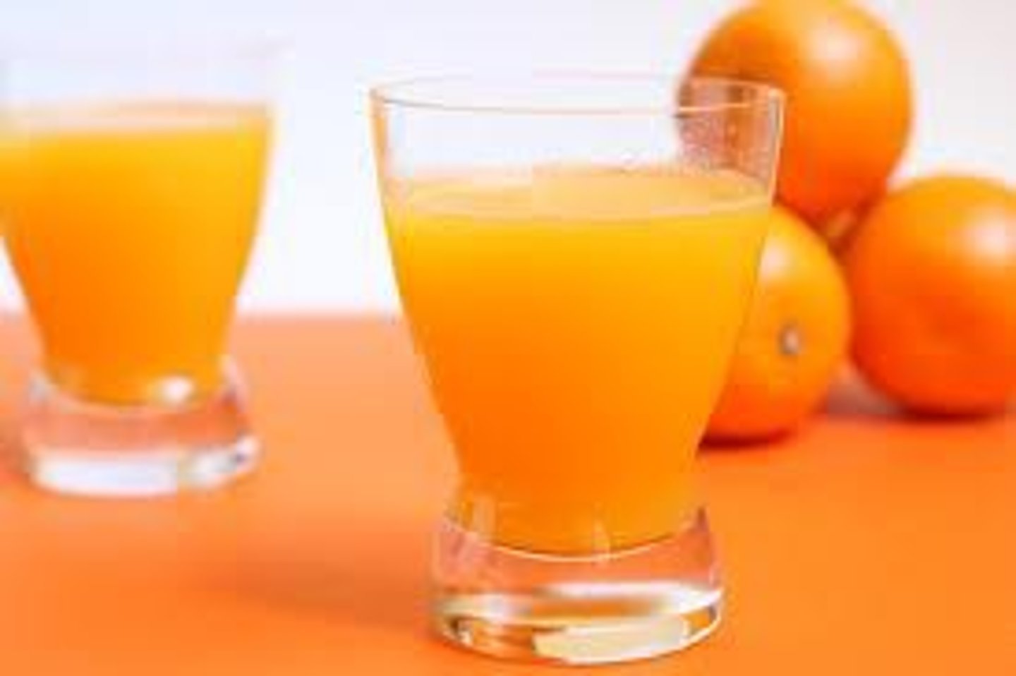 <p>un jus d'orange</p>