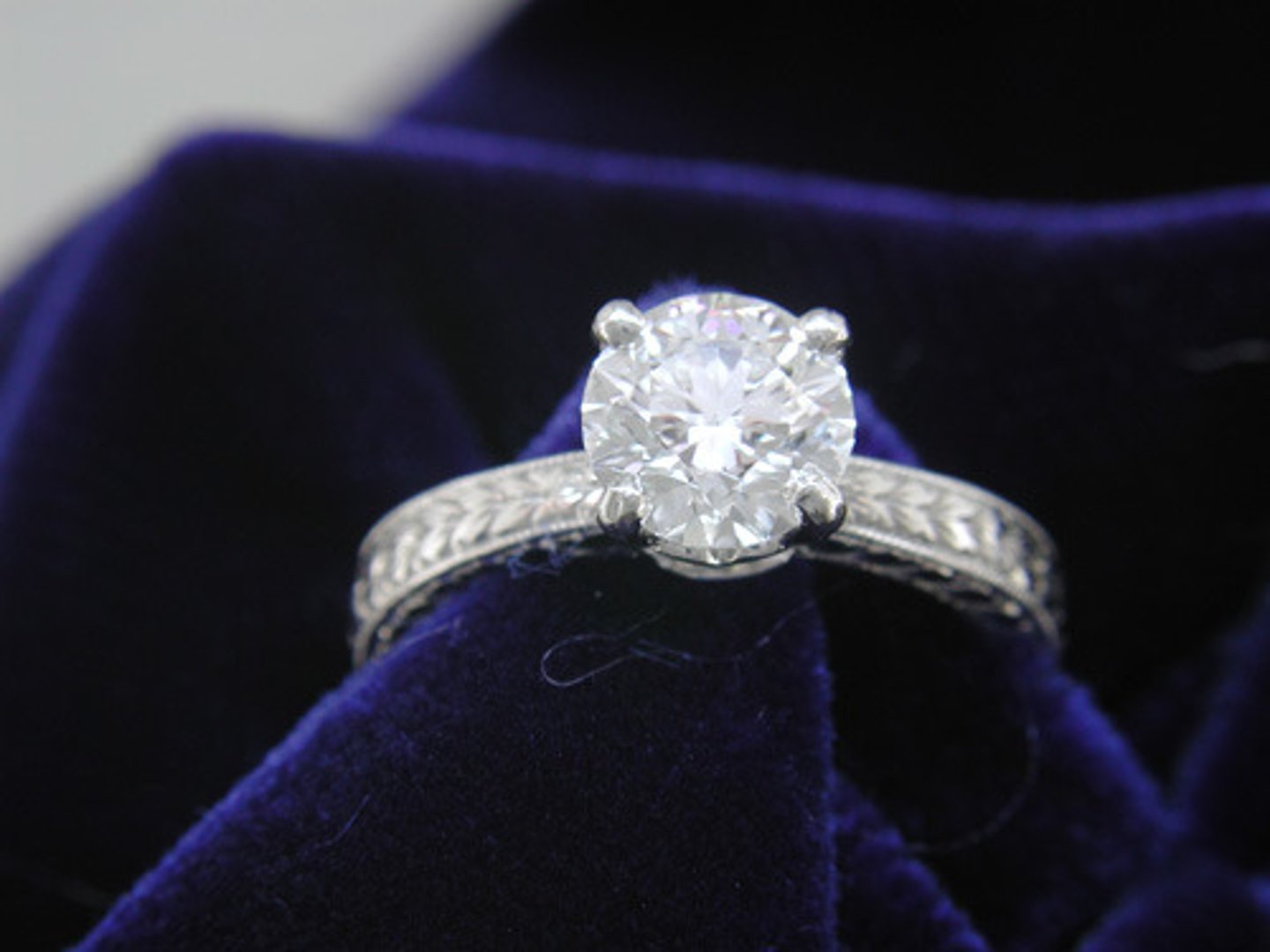 <p>ring</p>