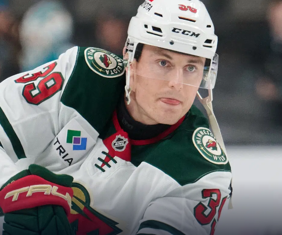 <p>39, Center, Canada</p>