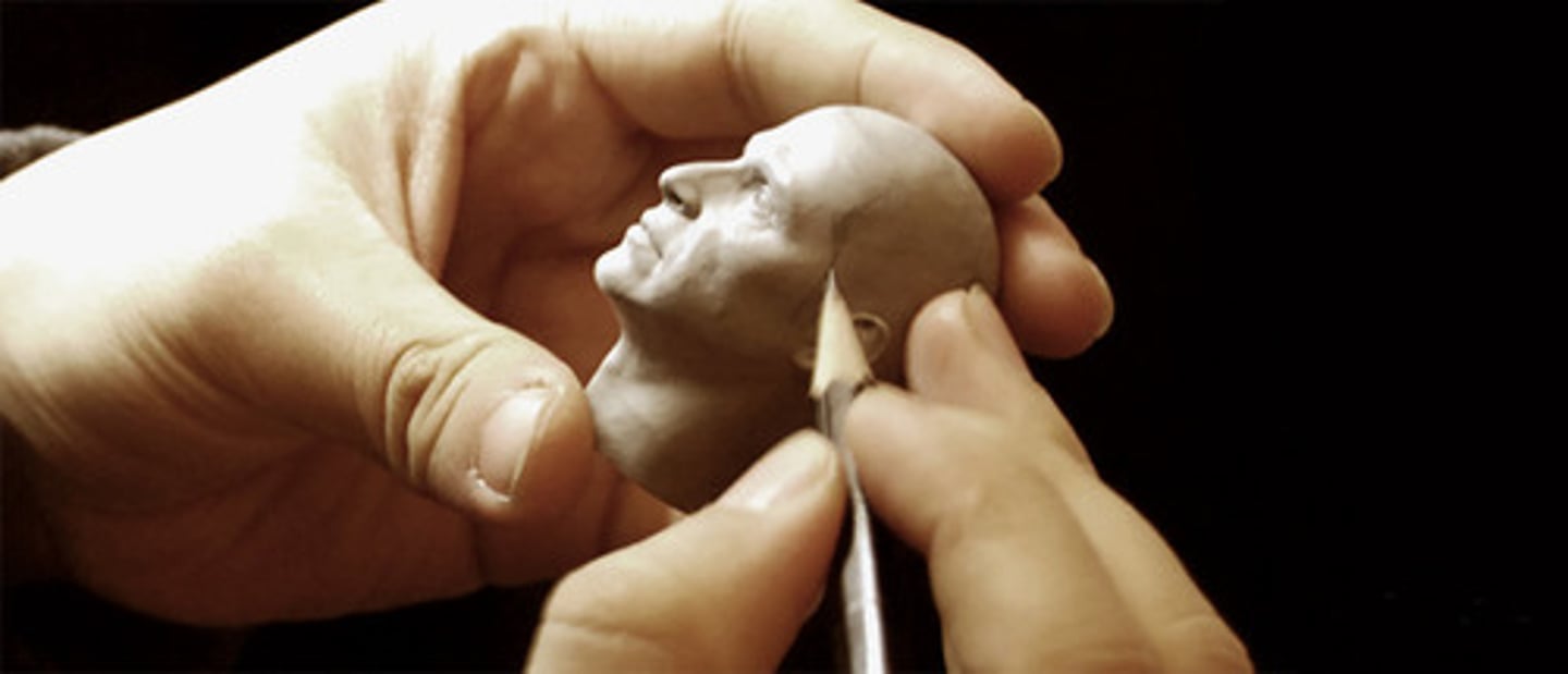 <p>showing a high degree of refinement</p>