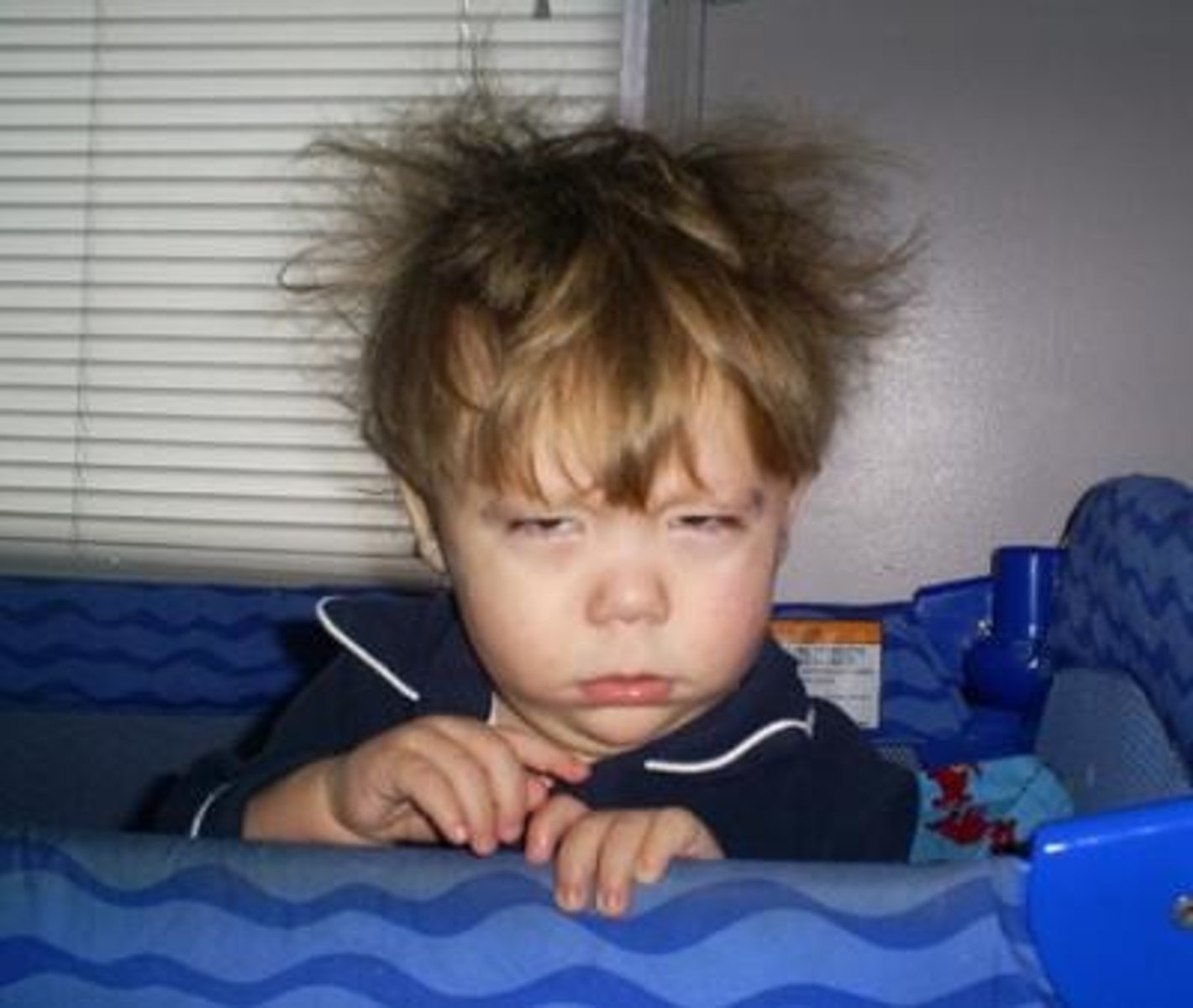 <p>to awake, wake up.</p>