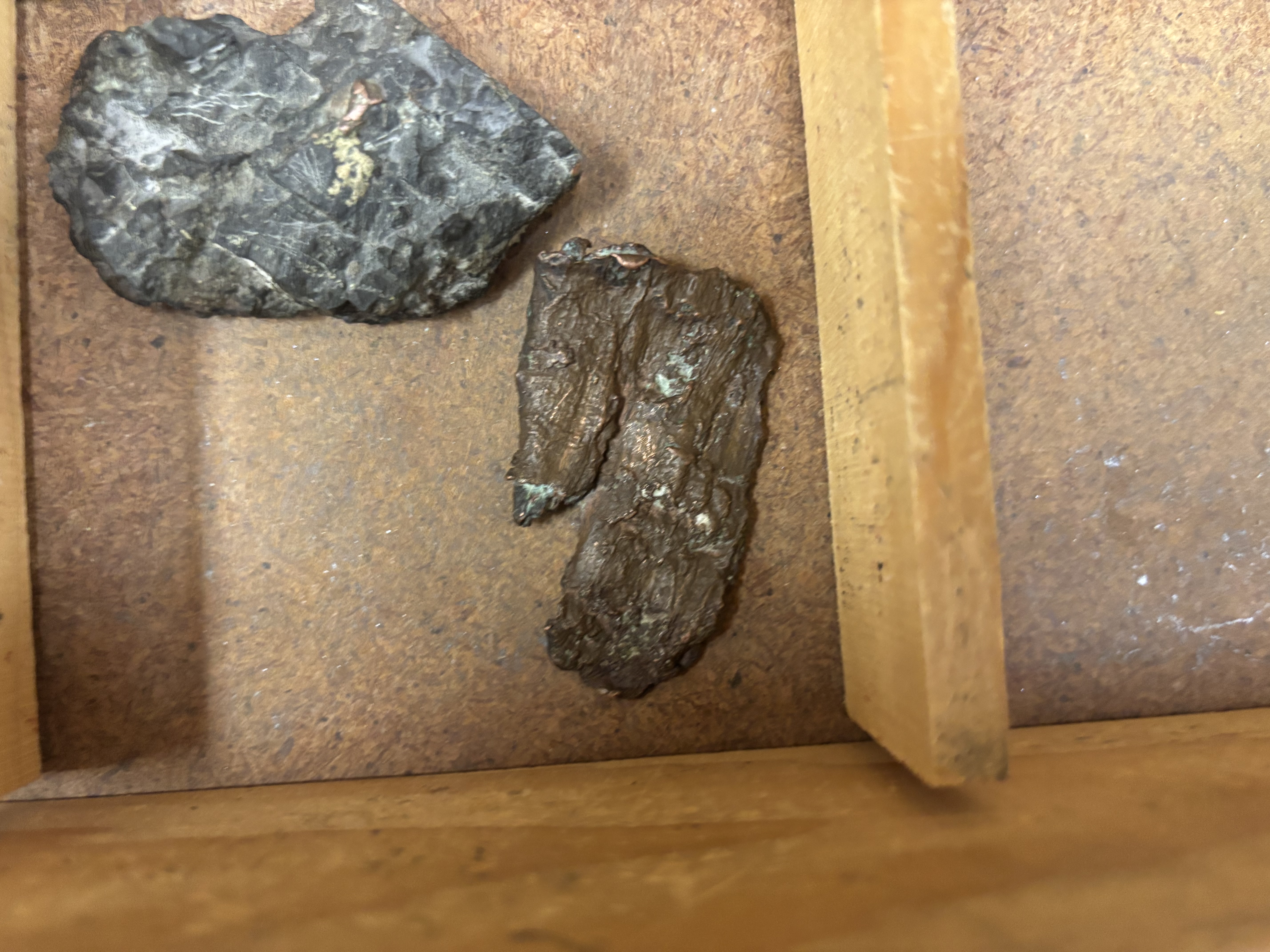 <p>Mineral, diagnosis</p>