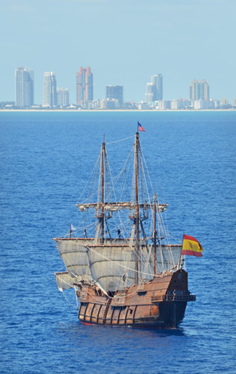 <p>galeão</p>