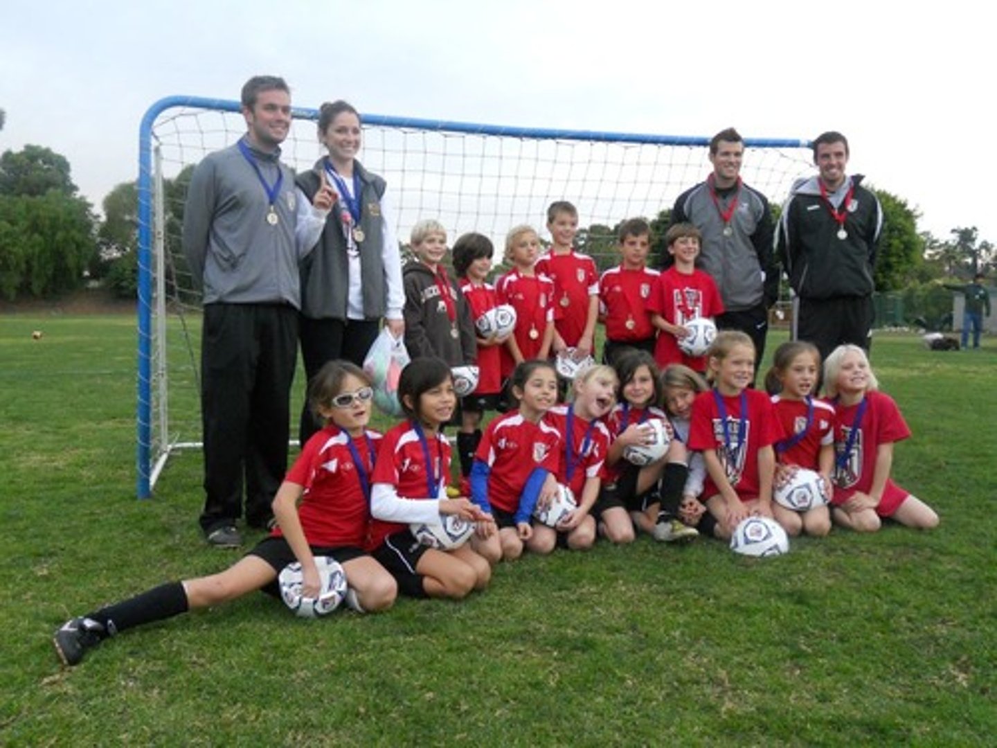 <p>يَلتَحِق بـِ - الإلتِحاق بـِ</p>