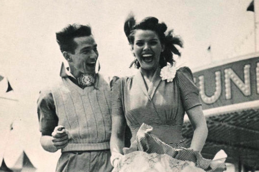 <p>American designer who came to prominence during the wartime period and remained influential well into the 1950s; noted for precision tailoring</p>