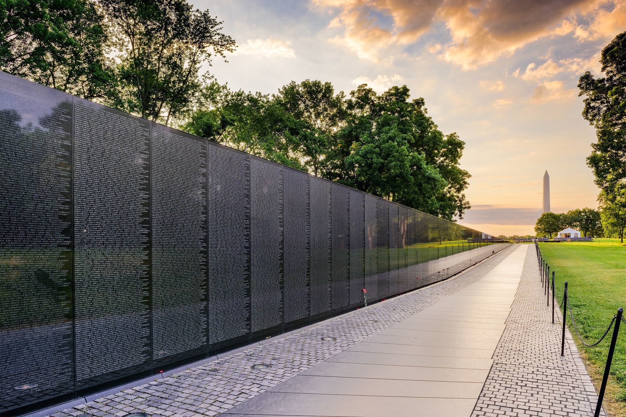 <p>Vietnam Veterans Memorial</p>