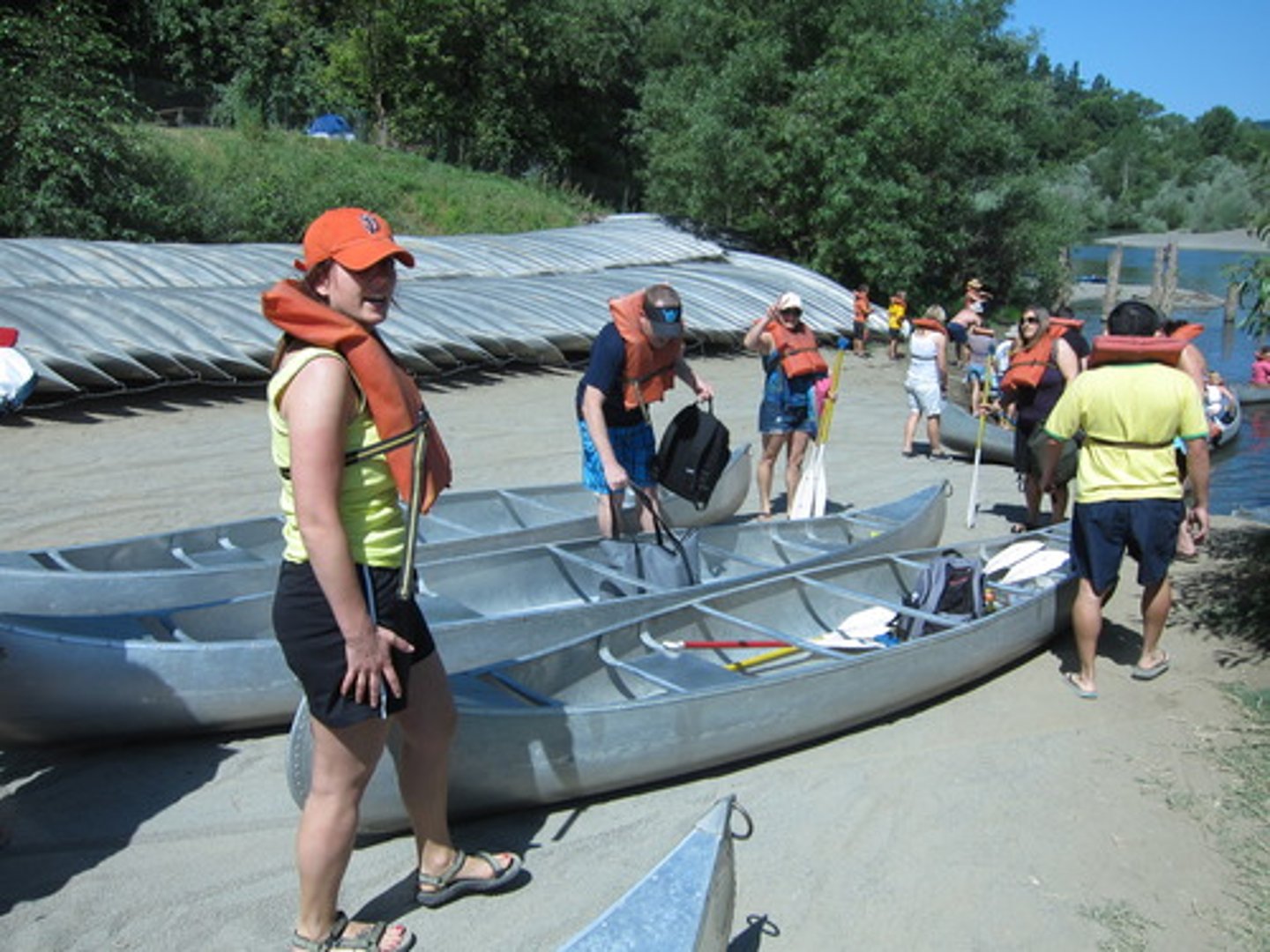 <p>to go canoeing</p>