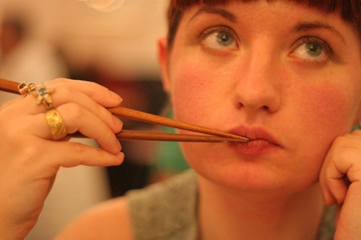 <p>(adj.) Describing a person as cold and distant, difficult to approach</p>