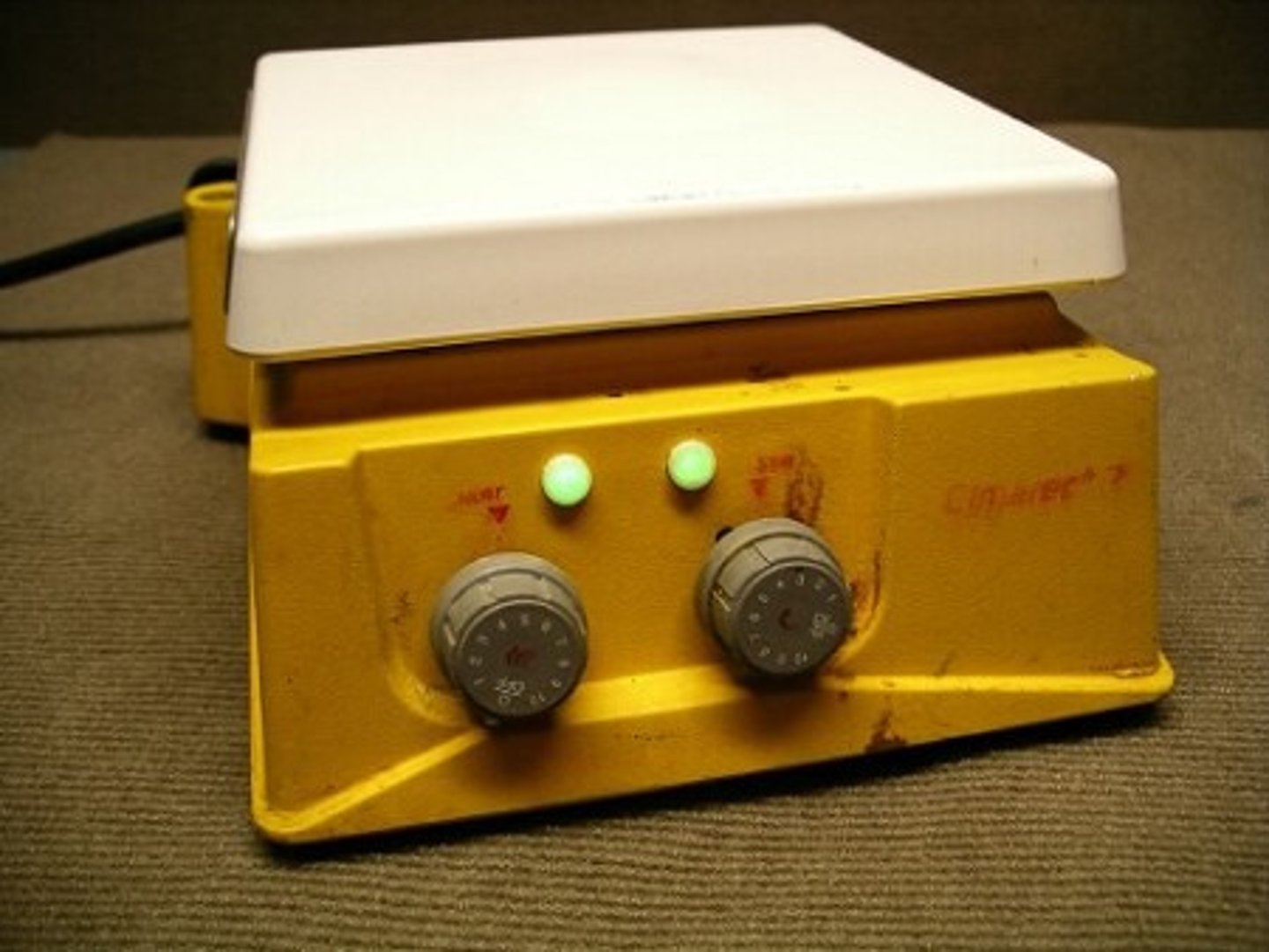 <p>a lab tool used to heat substances</p>