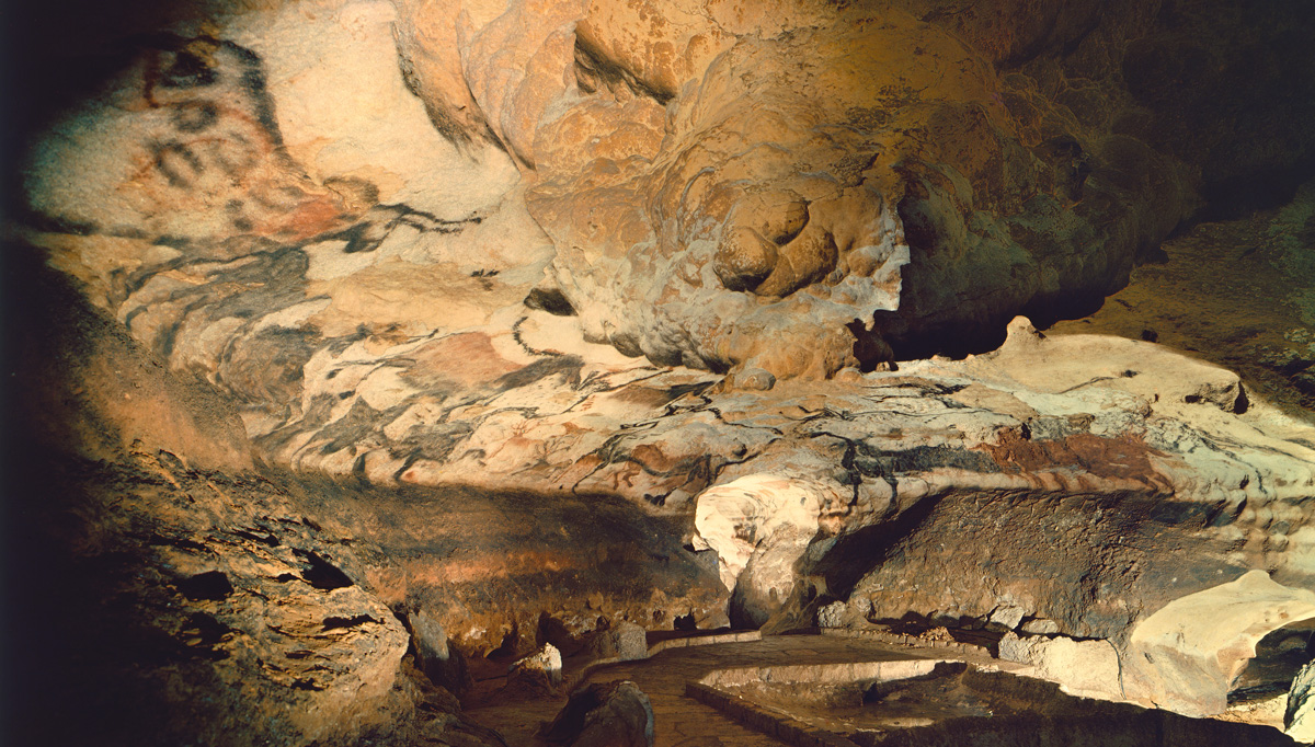 <p>How were the Lascaux cave paintings created, and what do they represent? (Paleolithic)</p>