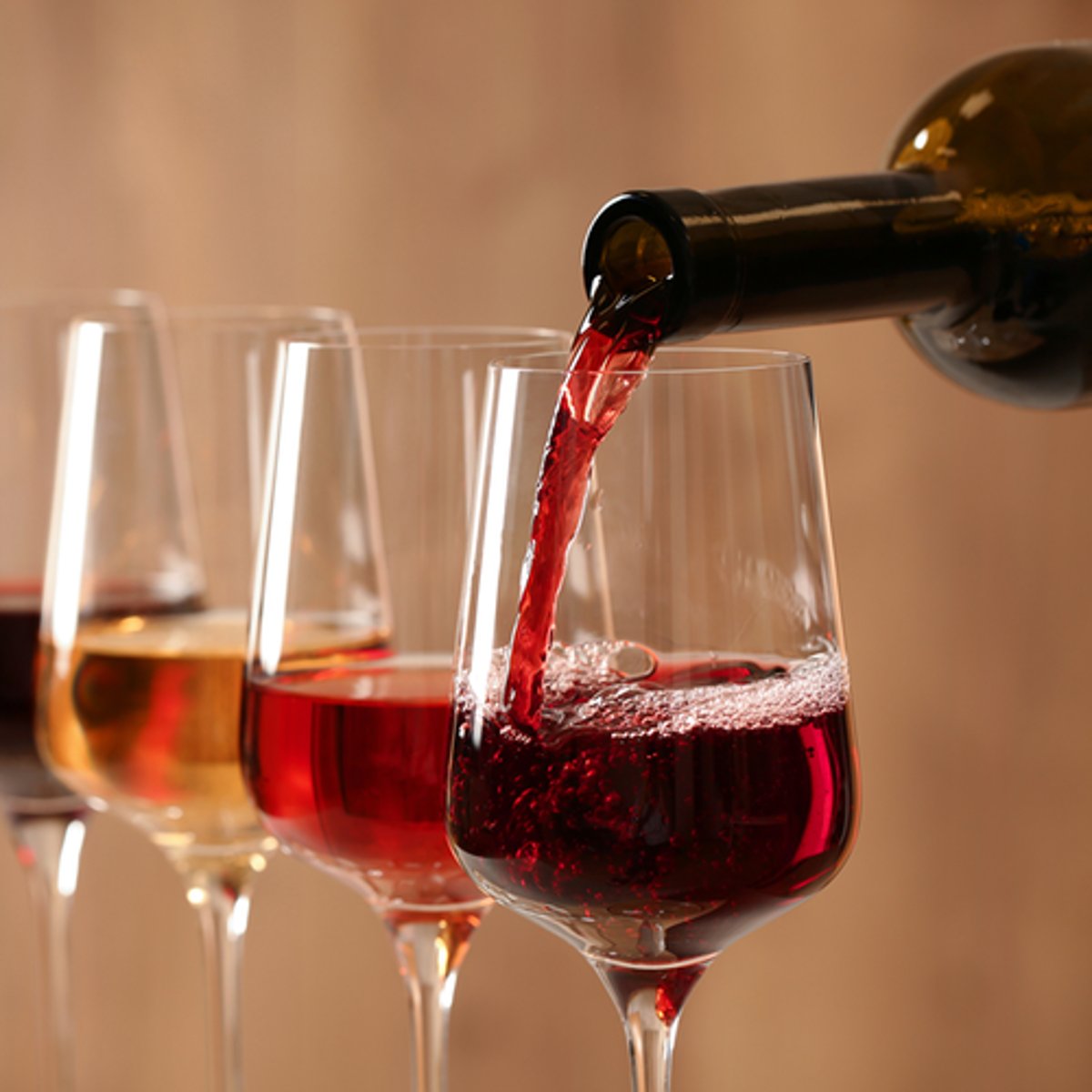 <p>/waɪn/ Rượu vang</p>