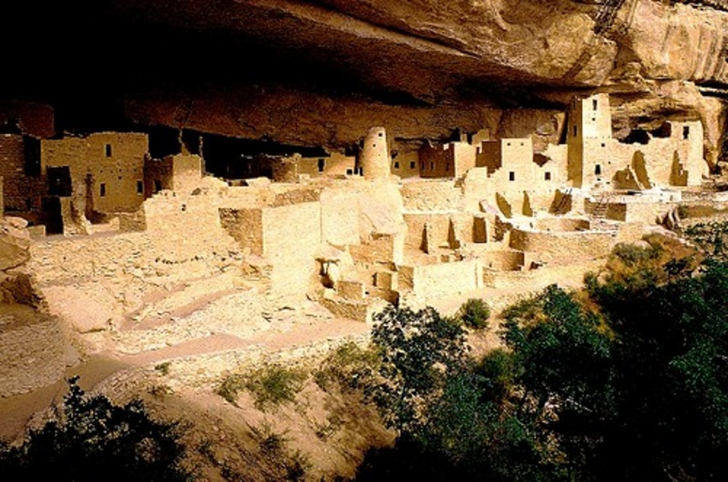 <p><b>Designation</b>: Montezuma Country, Colorado<br><br><b>Artist/Culture</b>: Anasazi<br><br><b>Date of Creation</b>: 450-1300 CE<br><br><b>Materials</b>: sandstone</p>
