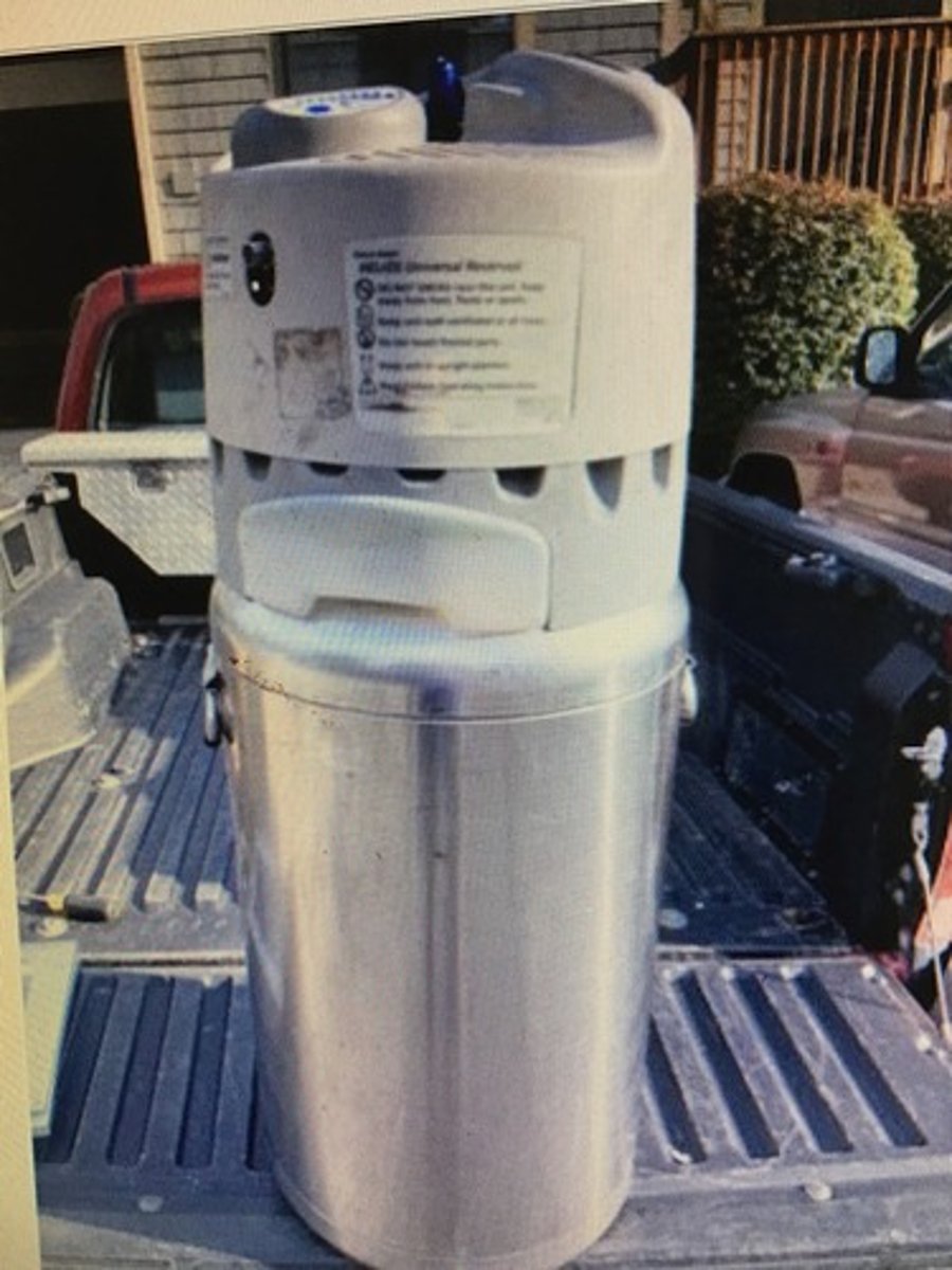 <p>Are meant for patients who receive long-term oxygen therapy, generally need to be kept upright and have special requirements fro filling, large-volume storage, and cylinder transfer.</p>