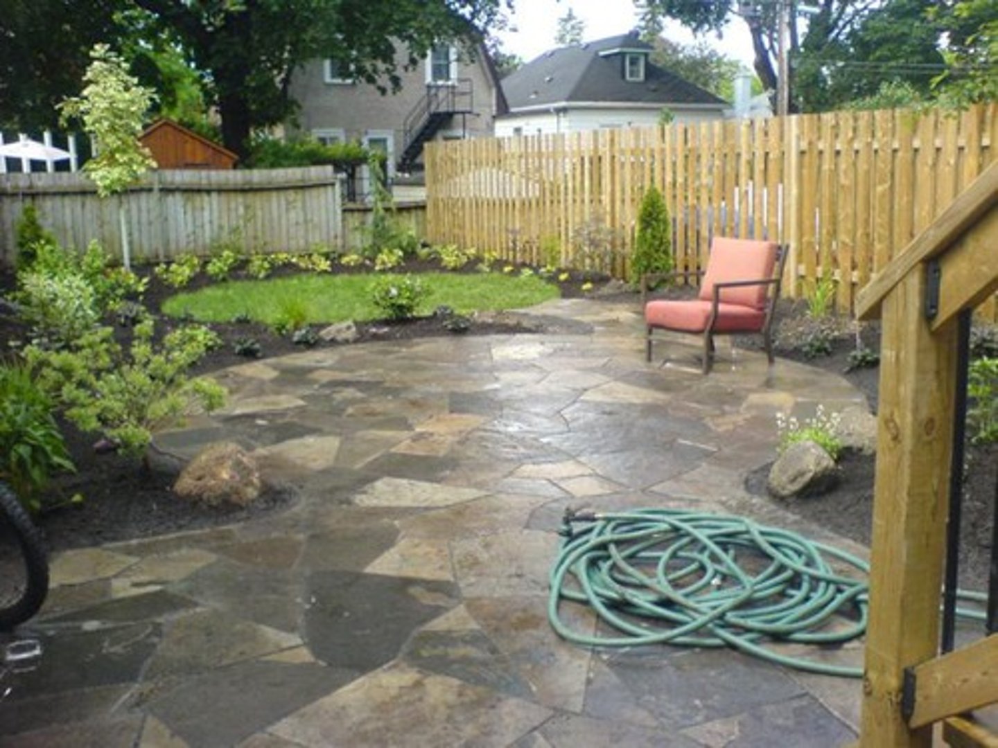 <p>patio; yard</p>