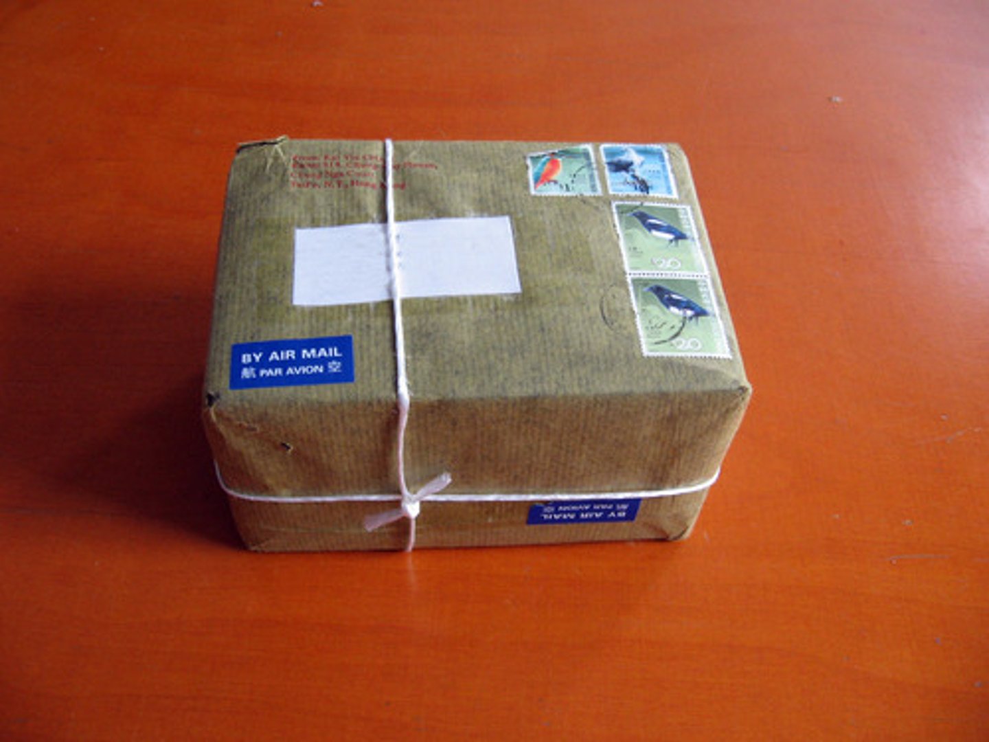 <p>bưu kiện</p>