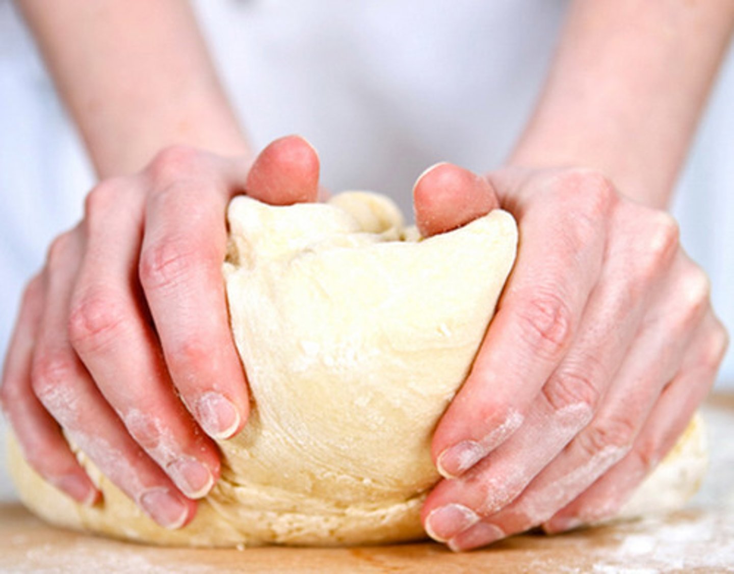 <p>to knead</p>