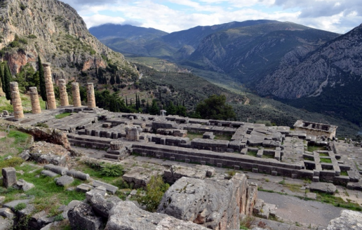 <p>Name, Place, Date, Importance?</p>