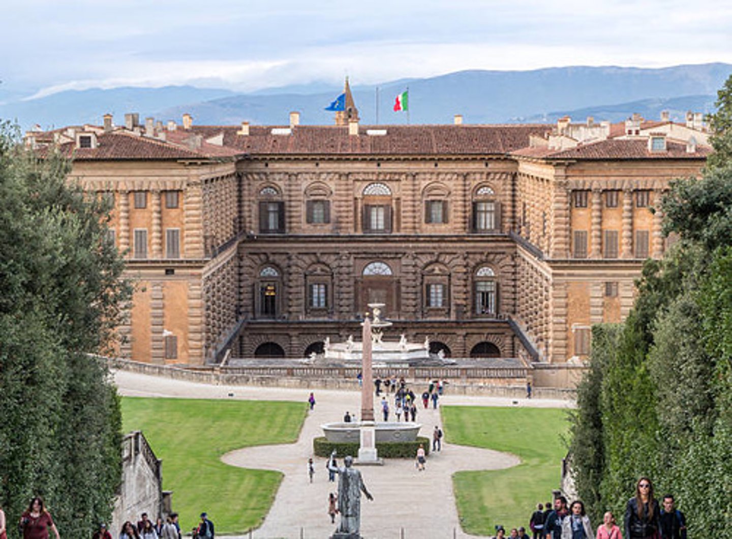 <p>It is the largest palace in Italy aside from the Vatican.</p>