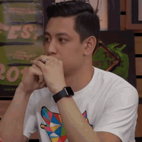 <p><strong><em>Scan sb/sth</em></strong></p>