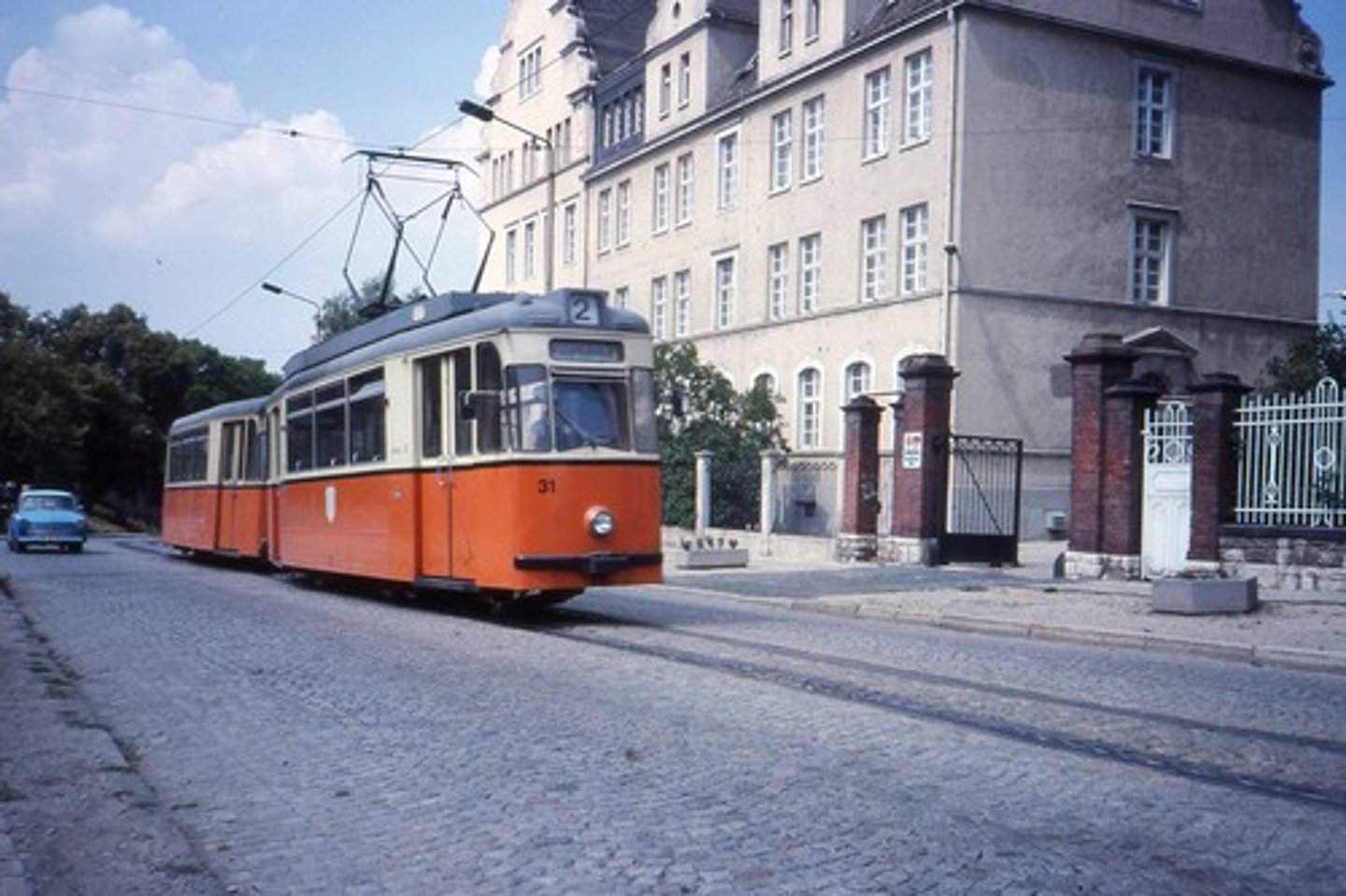 <p>streetcar</p>